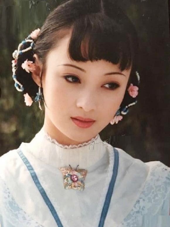 3 biểu tượng nhan sắc “bất biến” hàng đầu thế kỷ 21: Đến Lưu Diệc Phi, Angelababy đụng độ cũng phải 3 biểu tượng nhan sắc “bất biến” hàng đầu thế kỷ 21: Đến Lưu Diệc Phi, Angelababy đụng độ cũng phải