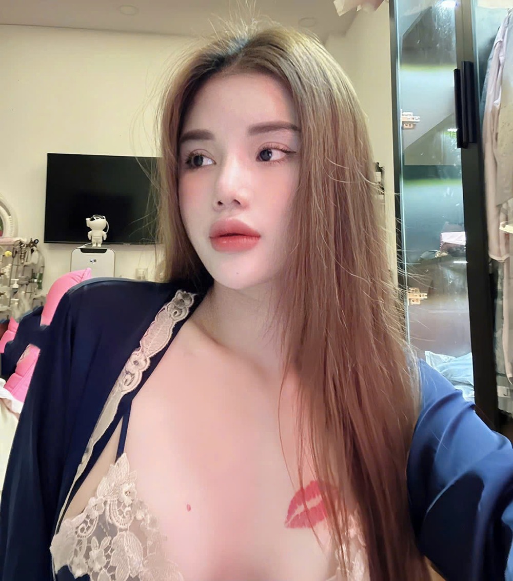Hình ảnh long lanh của hot girl Ly Meo trước khi gặp biến, dân mạng rút ra 