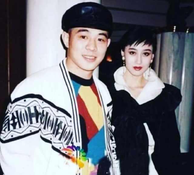 Nàng hậu ngực khủng tai tiếng nhất showbiz, khiến nam thần hạng A mê đến ruồng bỏ vợ con- Ảnh 5. Nàng hậu ngực khủng tai tiếng nhất showbiz, khiến nam thần hạng A mê đến ruồng bỏ vợ con- Ảnh 5.