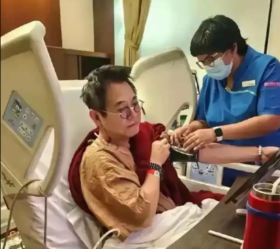 Nàng hậu ngực khủng tai tiếng nhất showbiz, khiến nam thần hạng A mê đến ruồng bỏ vợ con- Ảnh 1. Nàng hậu ngực khủng tai tiếng nhất showbiz, khiến nam thần hạng A mê đến ruồng bỏ vợ con- Ảnh 1.