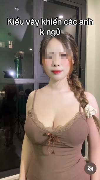 Cô gái tung video câu kéo view, bất chấp tất cả để... chốt đơn: Khi lợi nhuận và đồng tiền làm Cô gái tung video câu kéo view, bất chấp tất cả để... chốt đơn: Khi lợi nhuận và đồng tiền làm