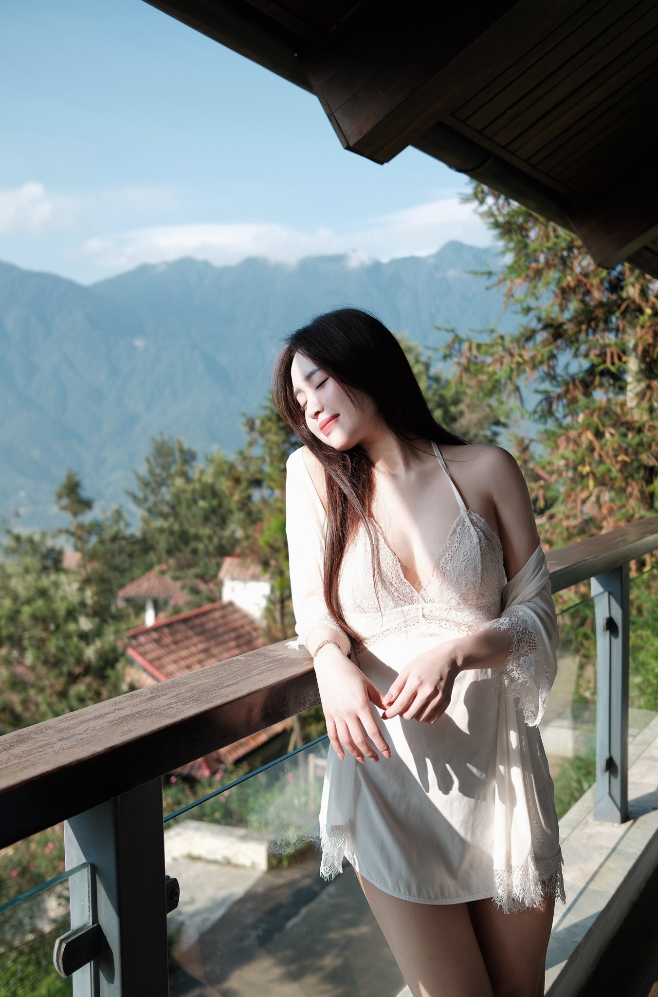 Lê Phương Anh mừng tuổi mới với bộ ảnh sinh nhật ngọt lịm, không thể rời mắt khỏi nhan sắc hot girl- Ảnh 14. Lê Phương Anh mừng tuổi mới với bộ ảnh sinh nhật ngọt lịm, không thể rời mắt khỏi nhan sắc hot girl- Ảnh 14.