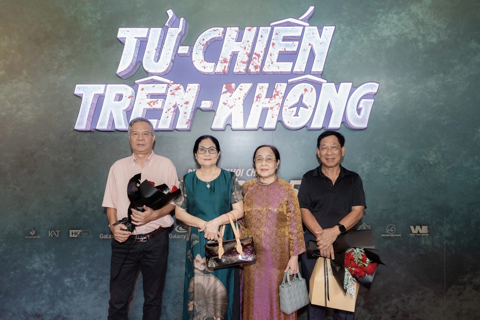 Vụ cướp máy bay rúng động Việt Nam: 52 phút không tặc điên cuồng bắn phá, vũ khí được giấu trong 1 thứ không ai ngờ- Ảnh 9. Vụ cướp máy bay rúng động Việt Nam: 52 phút không tặc điên cuồng bắn phá, vũ khí được giấu trong 1 thứ không ai ngờ- Ảnh 9.