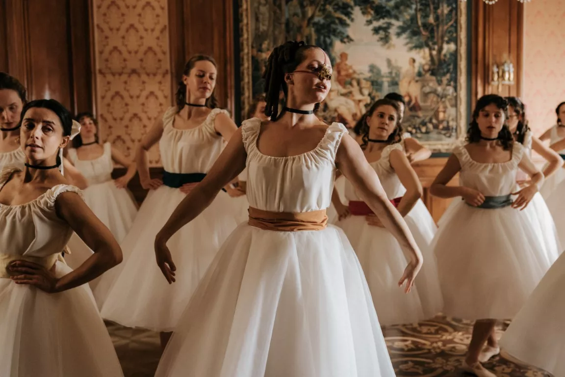 Phim 18+ siêu hay nhận điểm cao ngất: Nữ chính đẹp hơn cổ tích, xem xong mất ngủ cả tháng trời- Ảnh 6.