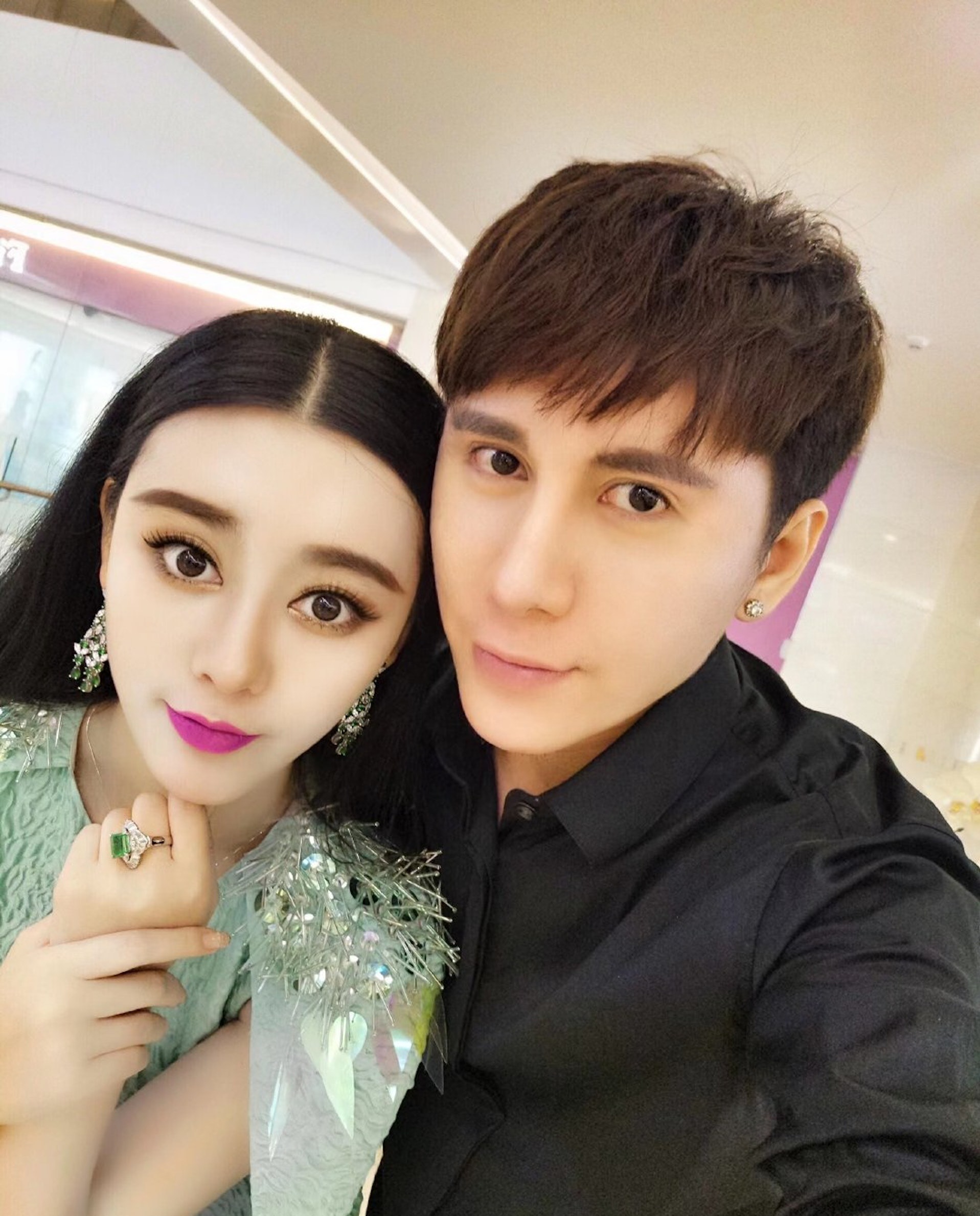 Sao nữ chi 30 tỷ để thành Phạm Băng Băng, ngỡ ngàng khi biết chồng là người đồng tính- Ảnh 3. Sao nữ chi 30 tỷ để thành Phạm Băng Băng, ngỡ ngàng khi biết chồng là người đồng tính- Ảnh 3.