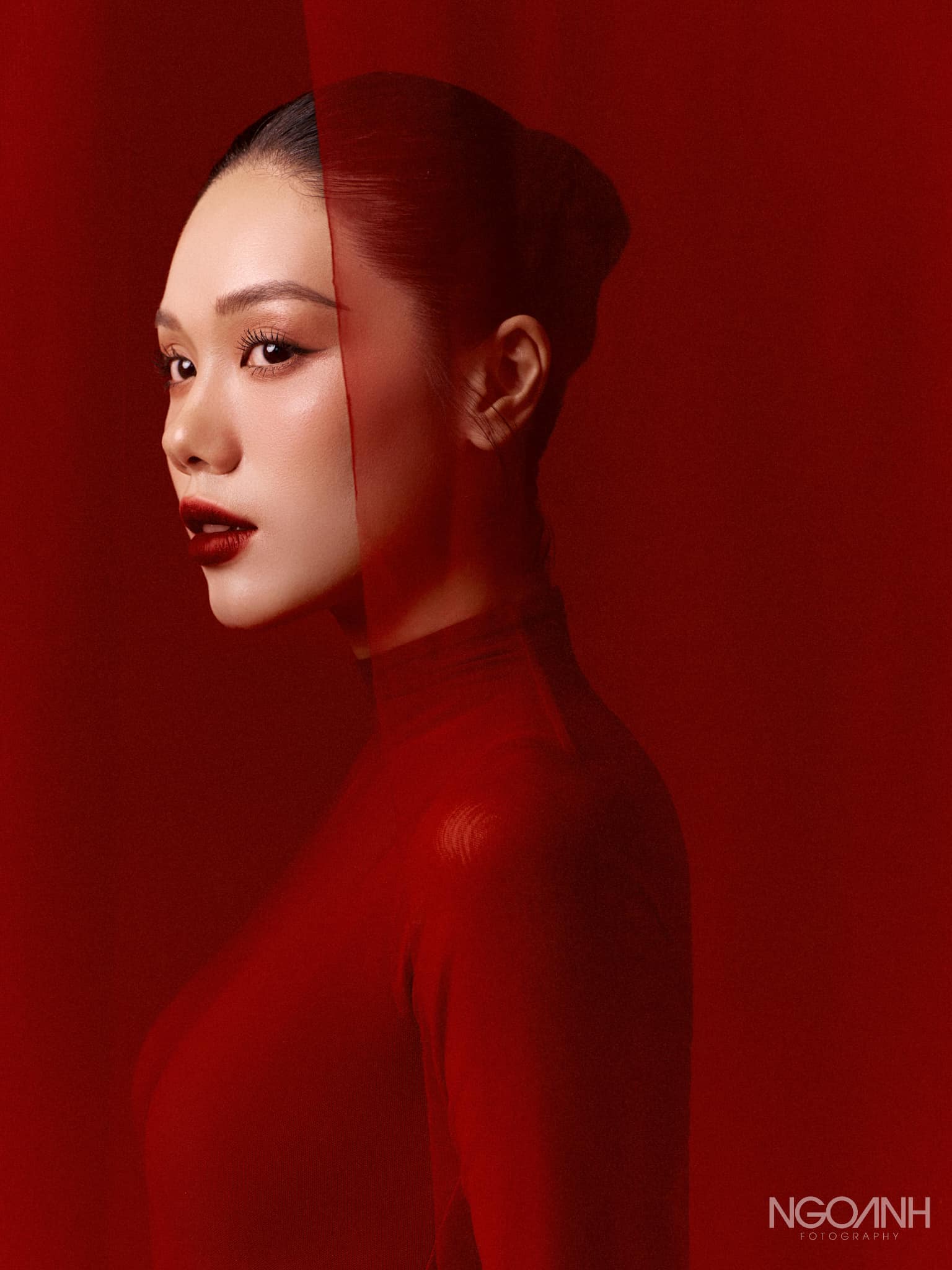 Nữ tiếp viên hàng không tóc ngắn trong Tử Chiến Trên Không: Dáng đẹp, mặt cực xinh nhưng thứ lấn át tất cả là diễn xuất “nổi da gà”- Ảnh 12.