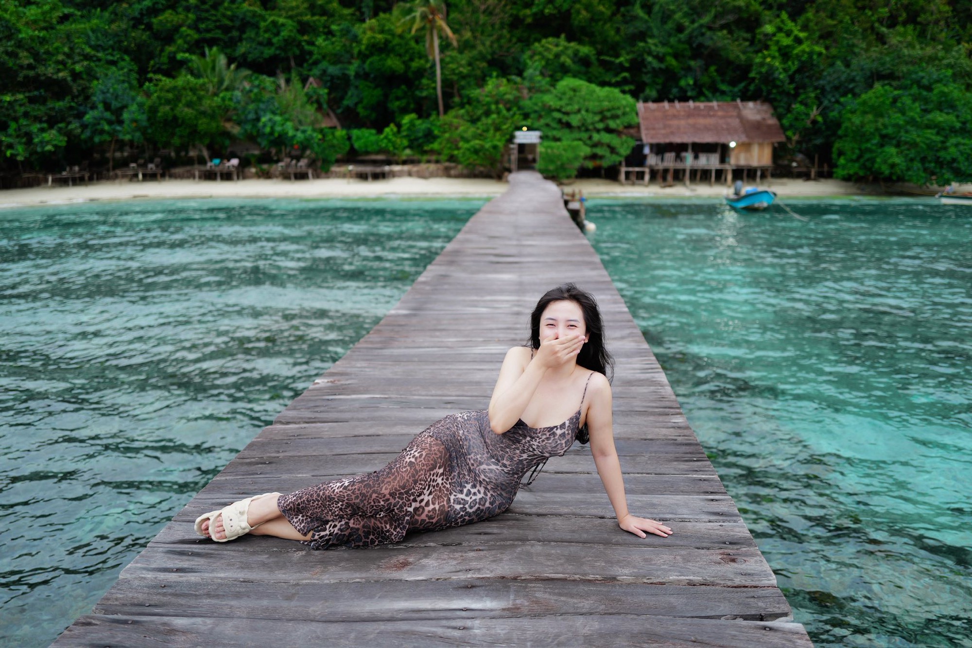 Hot girl TikTok khoe vóc dáng, khiến fan đồng lòng 