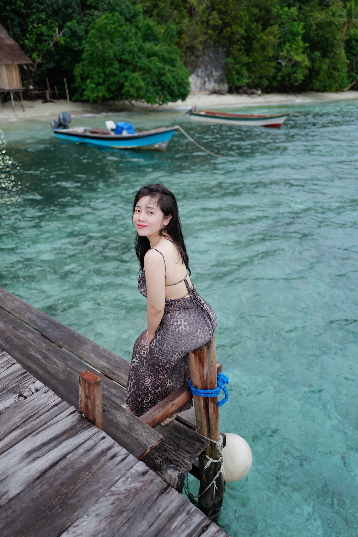 Hot girl TikTok khoe vóc dáng, khiến fan đồng lòng 