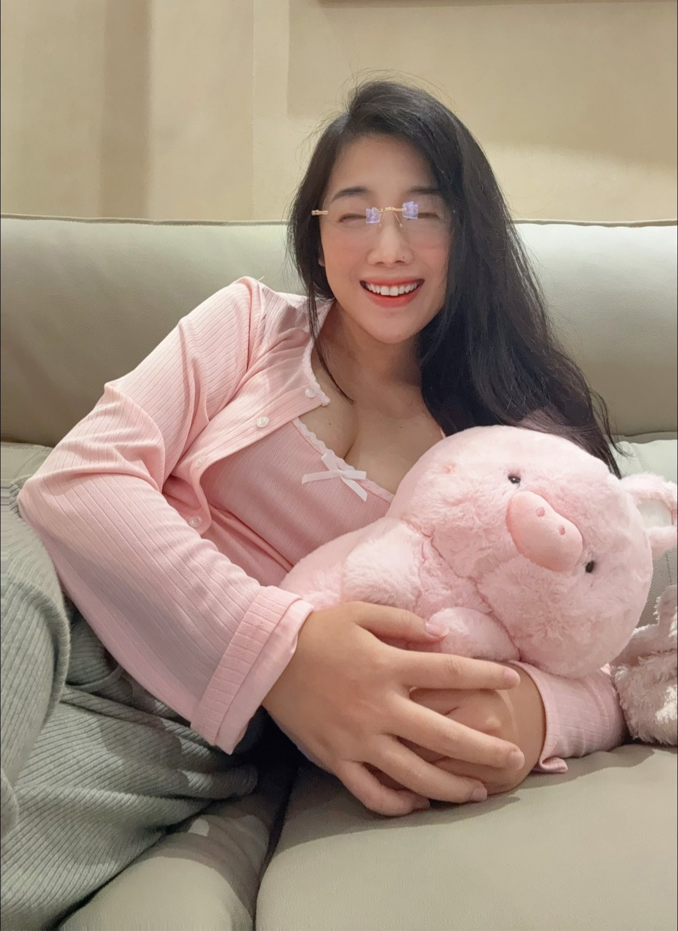 Hot girl TikTok khoe vóc dáng, khiến fan đồng lòng 
