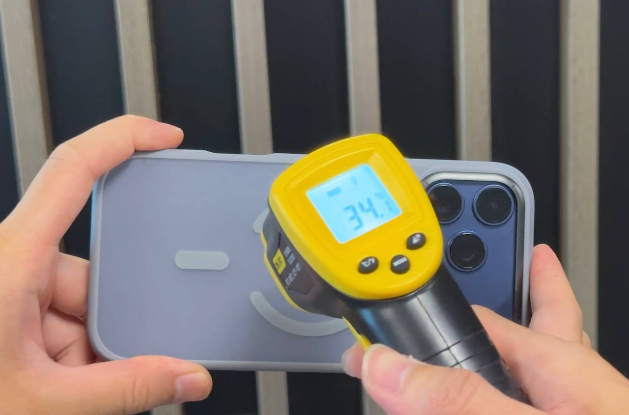 Cảm nhận đầu tiên khi trên tay iPhone 17 Pro Max: Đây là nâng cấp đáng giá mà chắc chắn game thủ sẽ thích- Ảnh 5. Cảm nhận đầu tiên khi trên tay iPhone 17 Pro Max: Đây là nâng cấp đáng giá mà chắc chắn game thủ sẽ thích- Ảnh 5.
