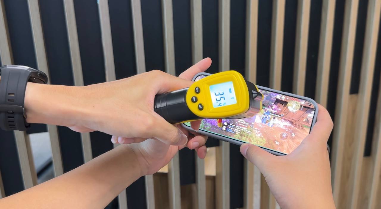 Cảm nhận đầu tiên khi trên tay iPhone 17 Pro Max: Đây là nâng cấp đáng giá mà chắc chắn game thủ sẽ thích- Ảnh 6. Cảm nhận đầu tiên khi trên tay iPhone 17 Pro Max: Đây là nâng cấp đáng giá mà chắc chắn game thủ sẽ thích- Ảnh 6.