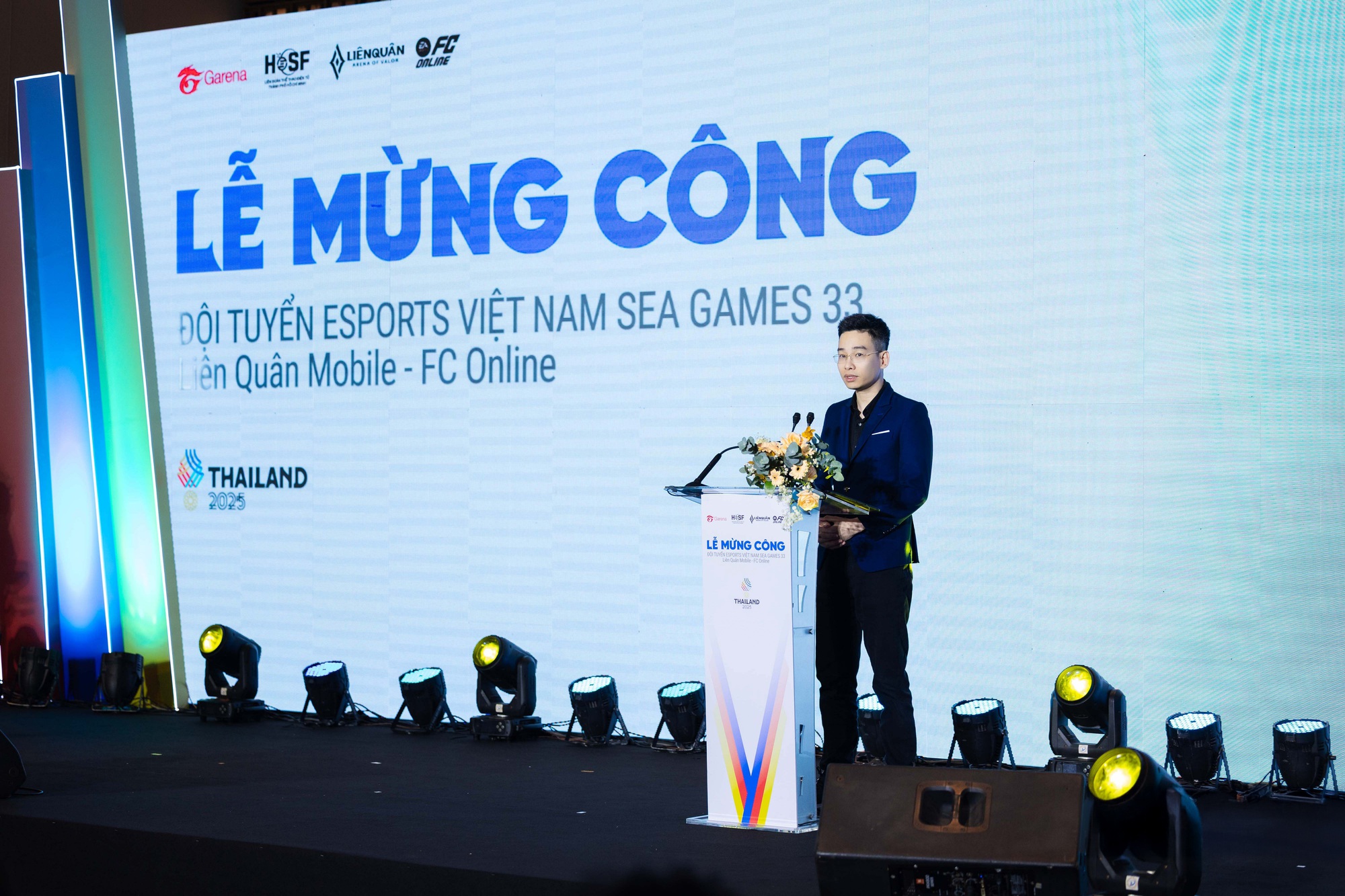 Garena Việt Nam tổ chức lễ mừng công SEA Games 33 nội dung Liên Quân Mobile và FC Online- Ảnh 1.