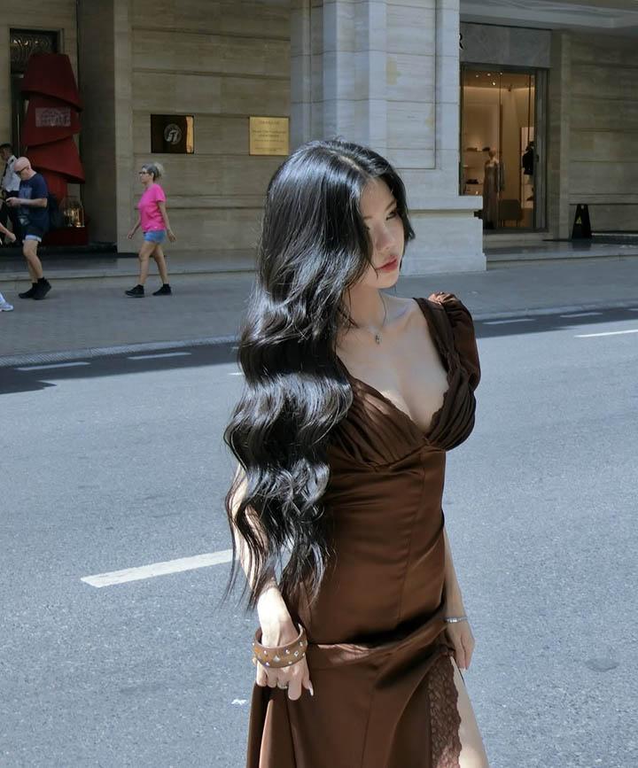 Mai Dora áp dụng công thức “váy ngắn chân dài” khiến fan ngây ngất- Ảnh 2. Mai Dora áp dụng công thức “váy ngắn chân dài” khiến fan ngây ngất- Ảnh 2.