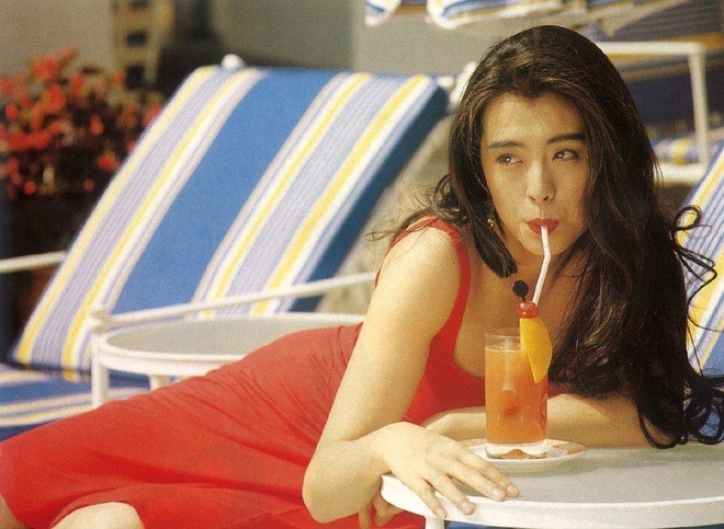 "Ngọc nữ đẹp khuynh đảo châu Á" nay mặt mũi biến dạng không nhận ra, mở tiệm trị liệu massage gom bạc lẻ- Ảnh 11. "Ngọc nữ đẹp khuynh đảo châu Á" nay mặt mũi biến dạng không nhận ra, mở tiệm trị liệu massage gom bạc lẻ- Ảnh 11.