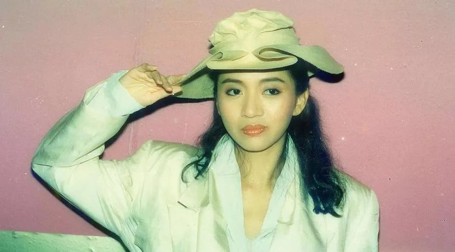 Không tin nổi: Mẹ già 102 tuổi của nữ diva đình đám quyết “bào” con gái quá cố đến tận cùng- Ảnh 2. Không tin nổi: Mẹ già 102 tuổi của nữ diva đình đám quyết “bào” con gái quá cố đến tận cùng- Ảnh 2.