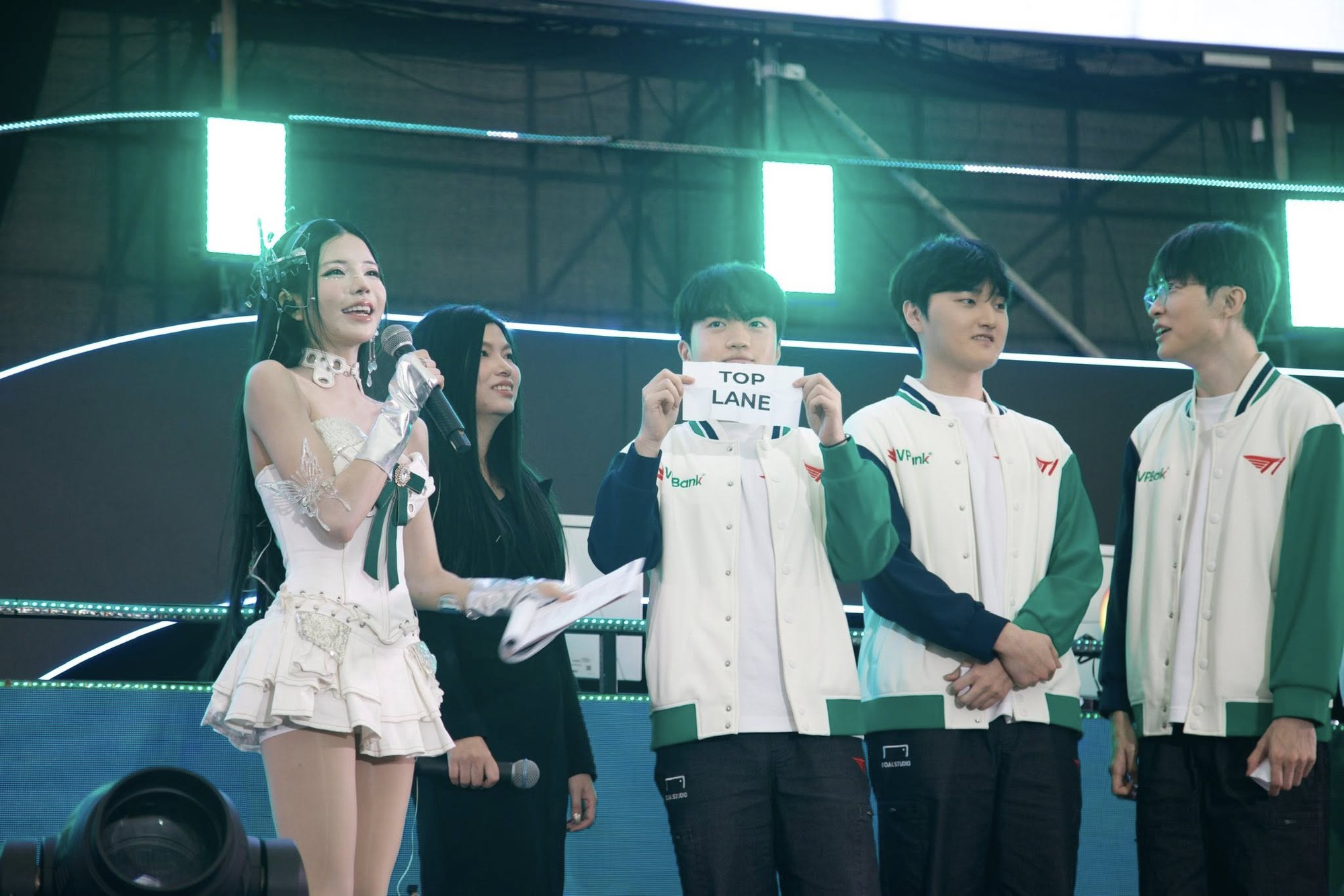 Những nữ MC cập bến VCS cách đây đúng nửa thập kỷ: Người ngày càng phủ sóng, kẻ đã gần như biến mất- Ảnh 4.