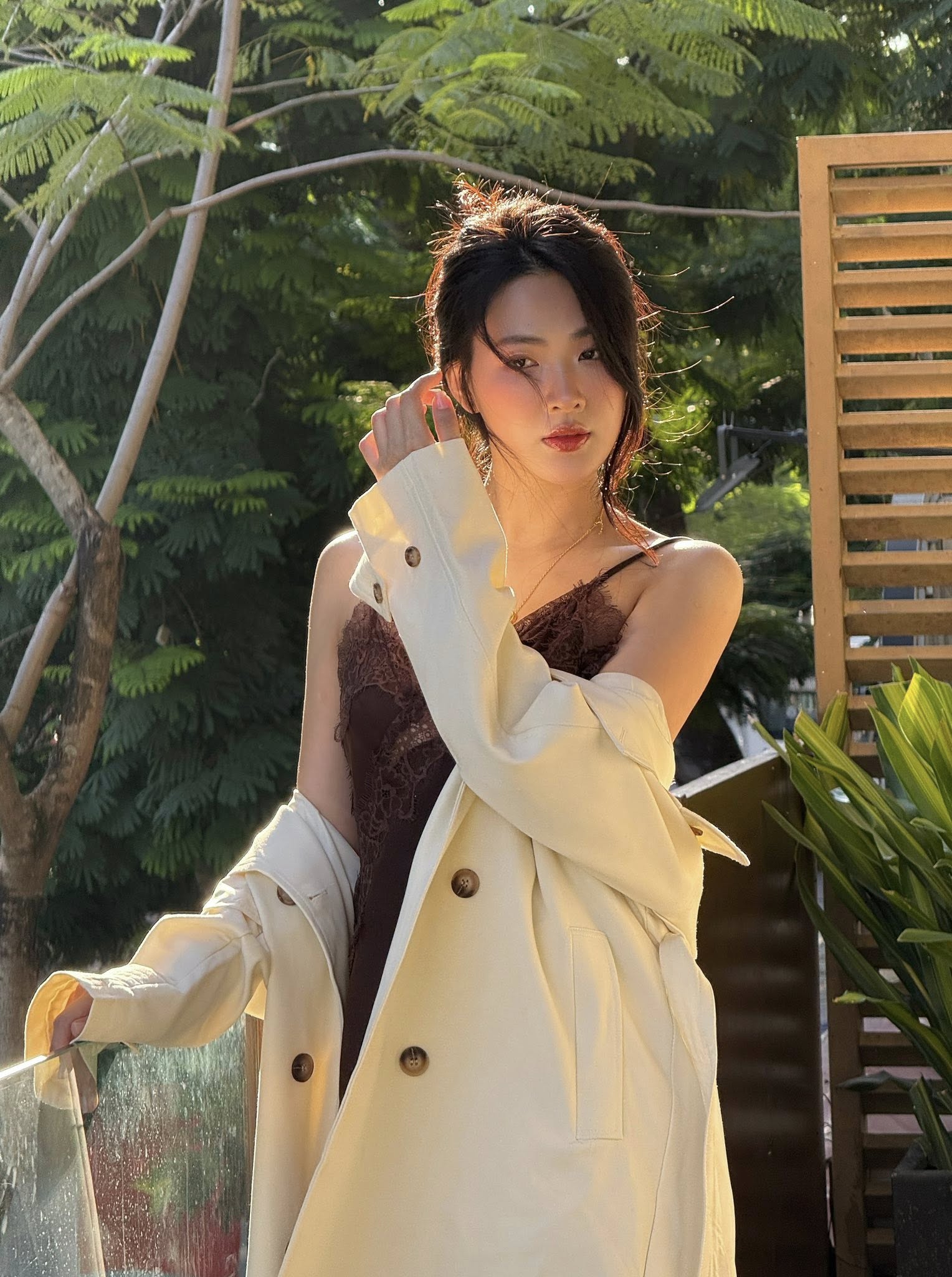 Việt Nam có 1 mỹ nhân đúng chuẩn “sách giáo khoa visual” nhưng cứ cất giọng là nhan sắc giảm hẳn một nửa- Ảnh 5. Việt Nam có 1 mỹ nhân đúng chuẩn “sách giáo khoa visual” nhưng cứ cất giọng là nhan sắc giảm hẳn một nửa- Ảnh 5.