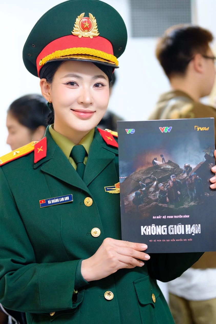 Việt Nam có 1 mỹ nhân đúng chuẩn “sách giáo khoa visual” nhưng cứ cất giọng là nhan sắc giảm hẳn một nửa- Ảnh 2. Việt Nam có 1 mỹ nhân đúng chuẩn “sách giáo khoa visual” nhưng cứ cất giọng là nhan sắc giảm hẳn một nửa- Ảnh 2.