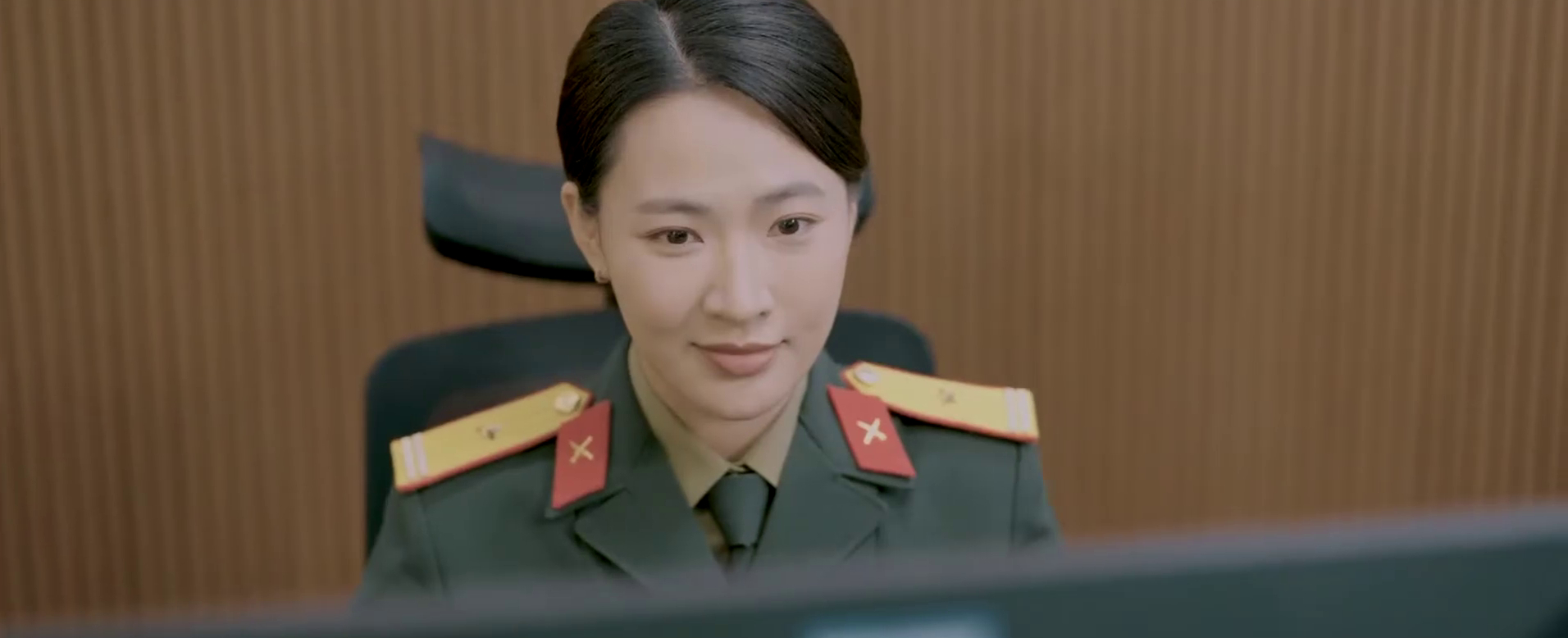 Việt Nam có 1 mỹ nhân đúng chuẩn “sách giáo khoa visual” nhưng cứ cất giọng là nhan sắc giảm hẳn một nửa- Ảnh 8. Việt Nam có 1 mỹ nhân đúng chuẩn “sách giáo khoa visual” nhưng cứ cất giọng là nhan sắc giảm hẳn một nửa- Ảnh 8.