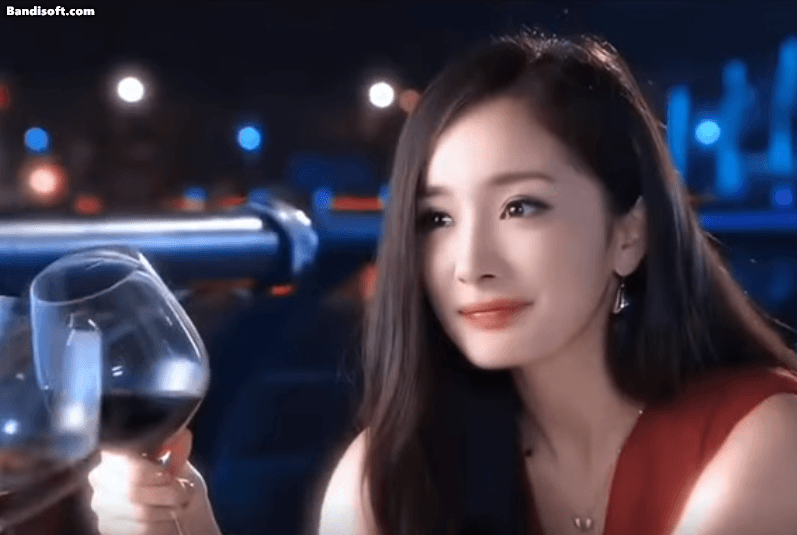 Nhìn mỹ nhân này mới hiểu thế nào là cành vàng lá ngọc: Đẹp điên đẹp khùng, đôi mắt độc nhất showbiz- Ảnh 2.