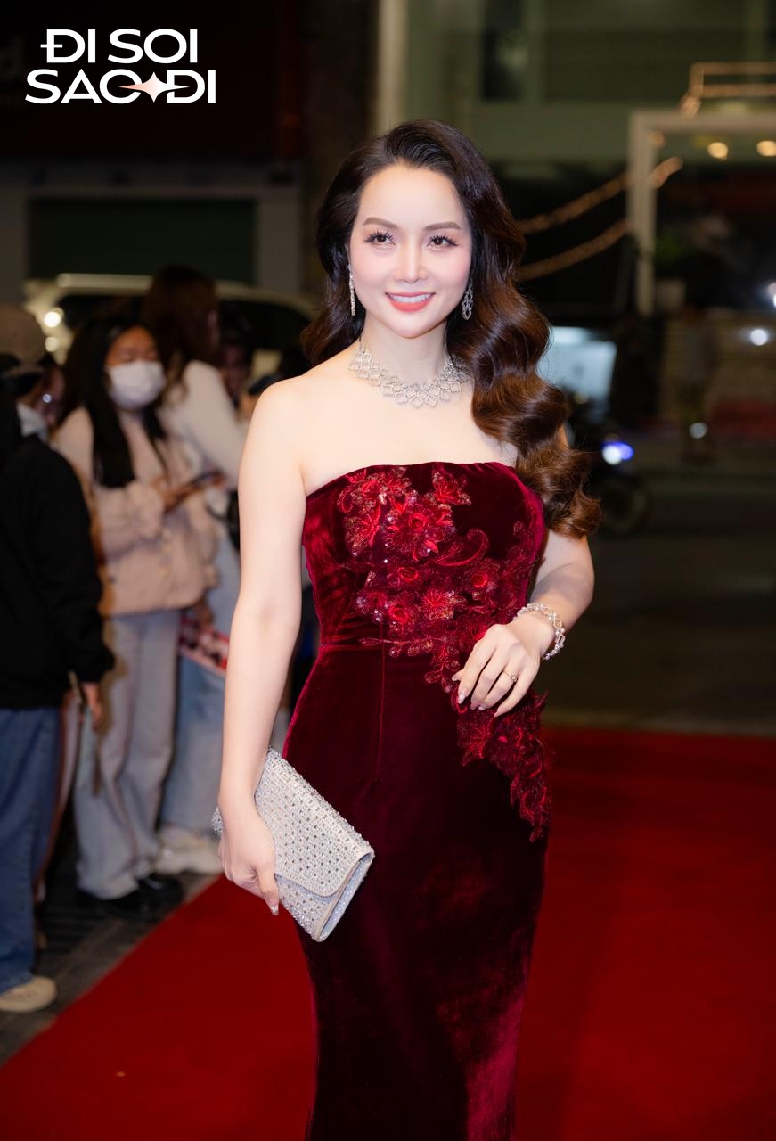 Thảm đỏ Cánh Diều 2025: Lê Bống - Thanh Hương xinh sang kịch trần, tổng tài Cách Em 1 Milimet khen đẹp là chưa đủ- Ảnh 5.