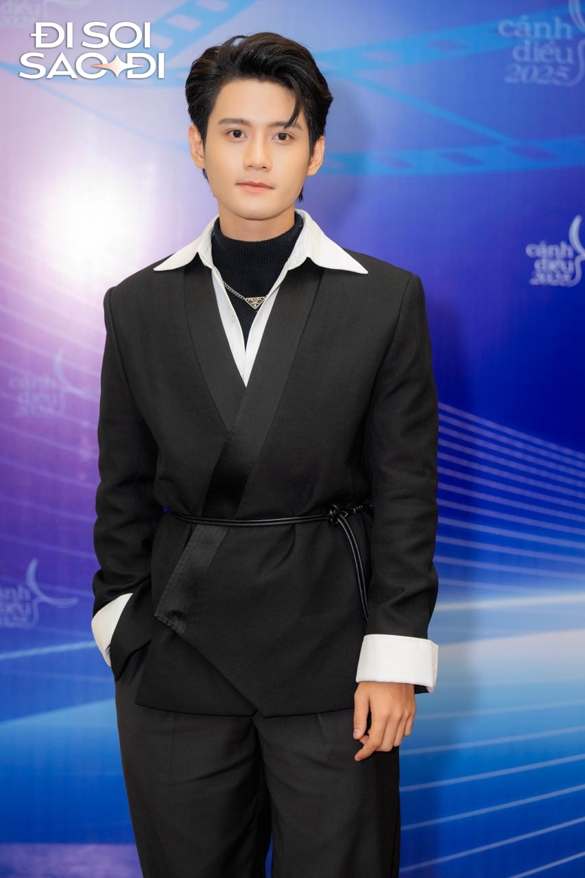 Thảm đỏ Cánh Diều 2025: Lê Bống - Thanh Hương xinh sang kịch trần, tổng tài Cách Em 1 Milimet khen đẹp là chưa đủ- Ảnh 12.