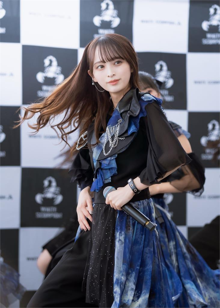 photo-1768983394471 photo-1768983394471