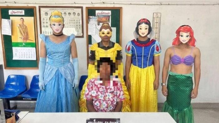 Khi cảnh sát là fan One Piece: Tội phạm khóc thét vì bị băng Mũ Rơm và dàn công chúa Disney vây bắt- Ảnh 2. Khi cảnh sát là fan One Piece: Tội phạm khóc thét vì bị băng Mũ Rơm và dàn công chúa Disney vây bắt- Ảnh 2.