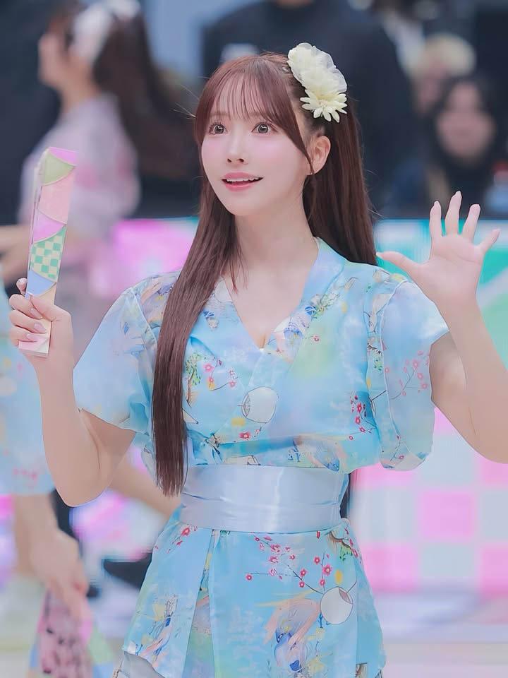 Yua Mikami khiến fan đổ gục vì nhan sắc thời hoàng kim- Ảnh 9. Yua Mikami khiến fan đổ gục vì nhan sắc thời hoàng kim- Ảnh 9.