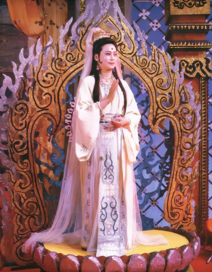 Hậu trường Tây Du Ký 1986: "Quan Âm Bồ Tát" đẹp nhất màn ảnh và mức thù lao ngỡ ngàng sau 6 năm ghi hình- Ảnh 2.