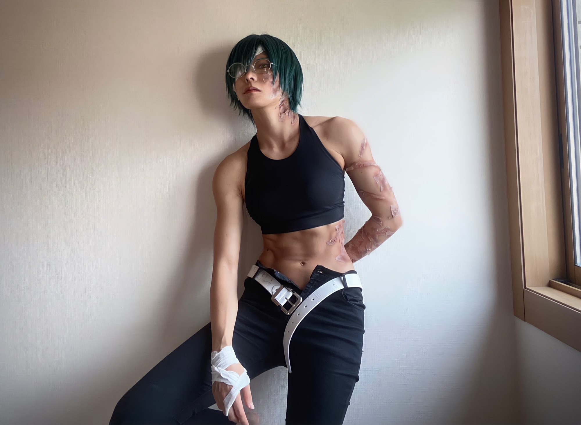Chấn động màn cosplay Maki trong Jujutsu Kaisen thu về 1 triệu view vì vết sẹo quá thật- Ảnh 1.