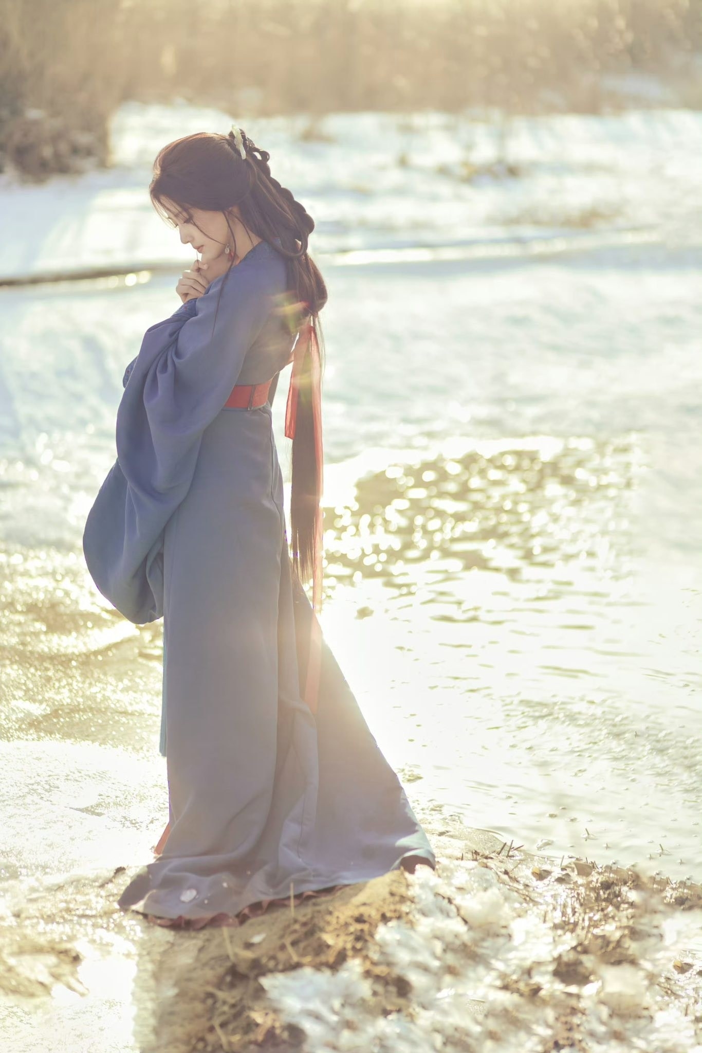 Ngắm dung nhan này mới hiểu vì sao “giang sơn trong tay, không bằng mỹ nhân bên cạnh”: Đẹp đến ngừng thở là có thật- Ảnh 1.