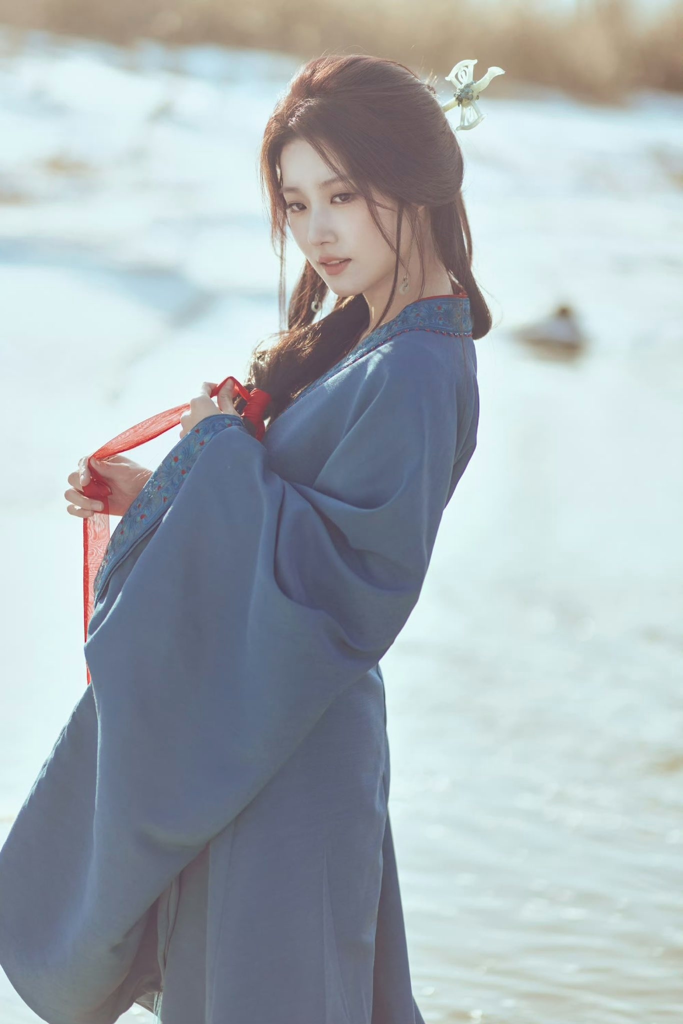 Ngắm dung nhan này mới hiểu vì sao “giang sơn trong tay, không bằng mỹ nhân bên cạnh”: Đẹp đến ngừng thở là có thật- Ảnh 6.