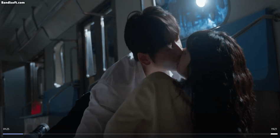 Phim Trung Quốc điên nhất vũ trụ ngôn tình đây rồi: Cặp chính hôn hít phát ngượng, ai xem cũng phải che mặt- Ảnh 3. Phim Trung Quốc điên nhất vũ trụ ngôn tình đây rồi: Cặp chính hôn hít phát ngượng, ai xem cũng phải che mặt- Ảnh 3.