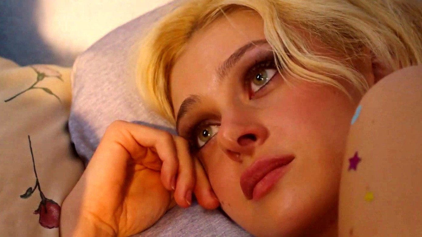 Phim của con dâu Beckham ngập cảnh 18+- Ảnh 3.