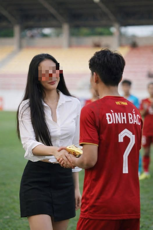 photo-1769586799302 photo-1769586799302