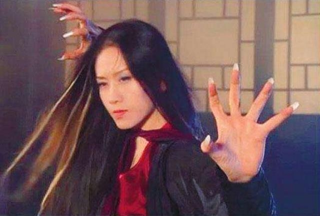 Các "nữ ma đầu" ấn tượng bậc nhất vũ trụ Kim Dung, có người gắn với "khẩu hiệu" đầy ngôn tình- Ảnh 3. Các "nữ ma đầu" ấn tượng bậc nhất vũ trụ Kim Dung, có người gắn với "khẩu hiệu" đầy ngôn tình- Ảnh 3.