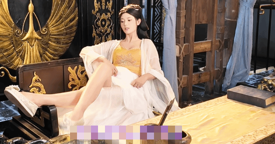 photo-1769663402198 photo-1769663402198