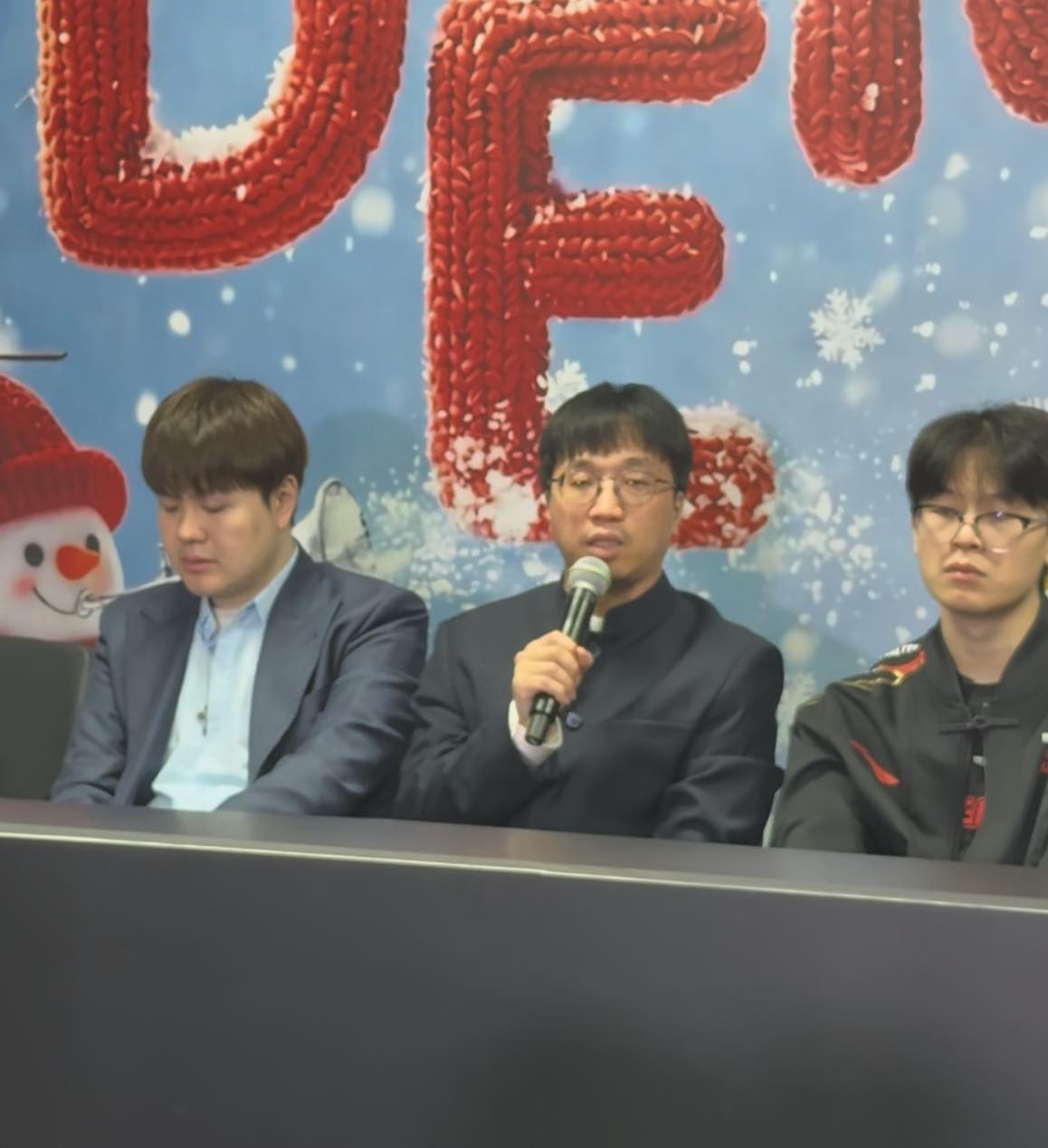 Cơ chế coach-voice của LMHT chuyên nghiệp đã có tác dụng nhưng ngay lập tức gây tranh cãi- Ảnh 2.