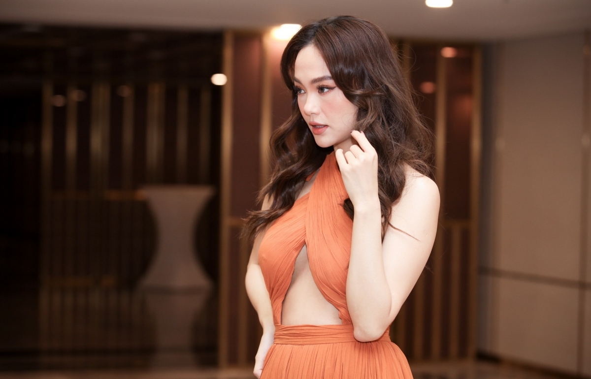 Mỹ nhân Việt là “sách giáo khoa thời trang” đầu tiên của Việt Nam: Visual đi trước thời đại, người đẹp cuốn giẻ cũng đẹp- Ảnh 11.