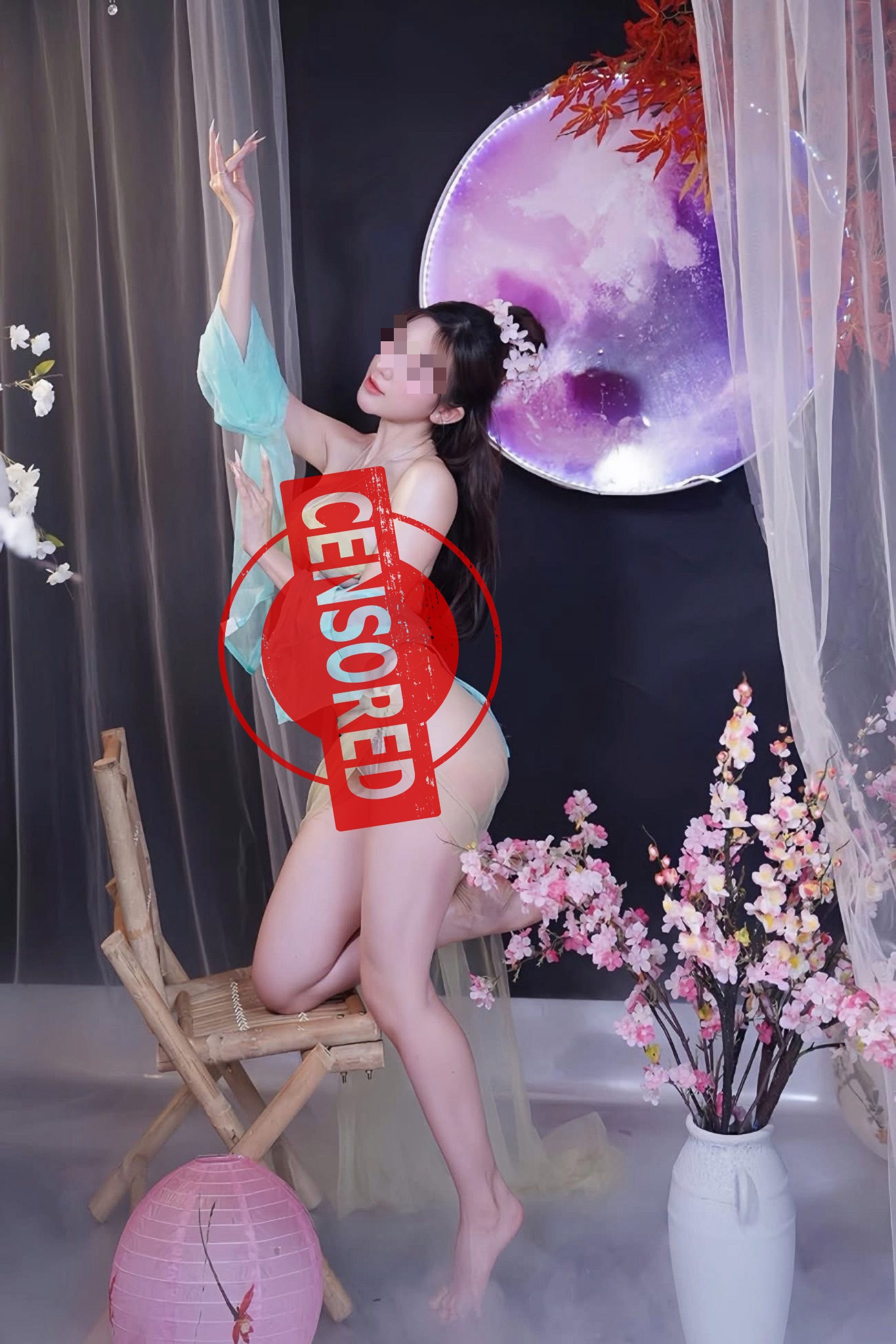 Chụp ảnh cổ trang theo phong cách "nội y", hot girl khiến CĐM tranh cãi gay gắt- Ảnh 4. Chụp ảnh cổ trang theo phong cách "nội y", hot girl khiến CĐM tranh cãi gay gắt- Ảnh 4.