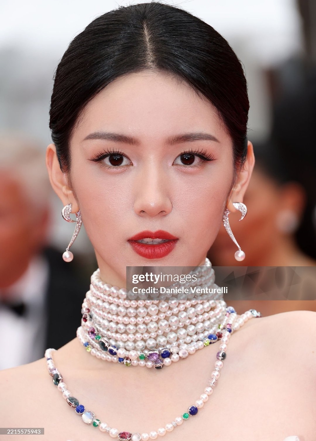 Bức ảnh gây lú cực mạnh đang chia rẽ MXH: Mỗi người nhìn ra 1 minh tinh, rốt cuộc cô ấy là ai?- Ảnh 2.