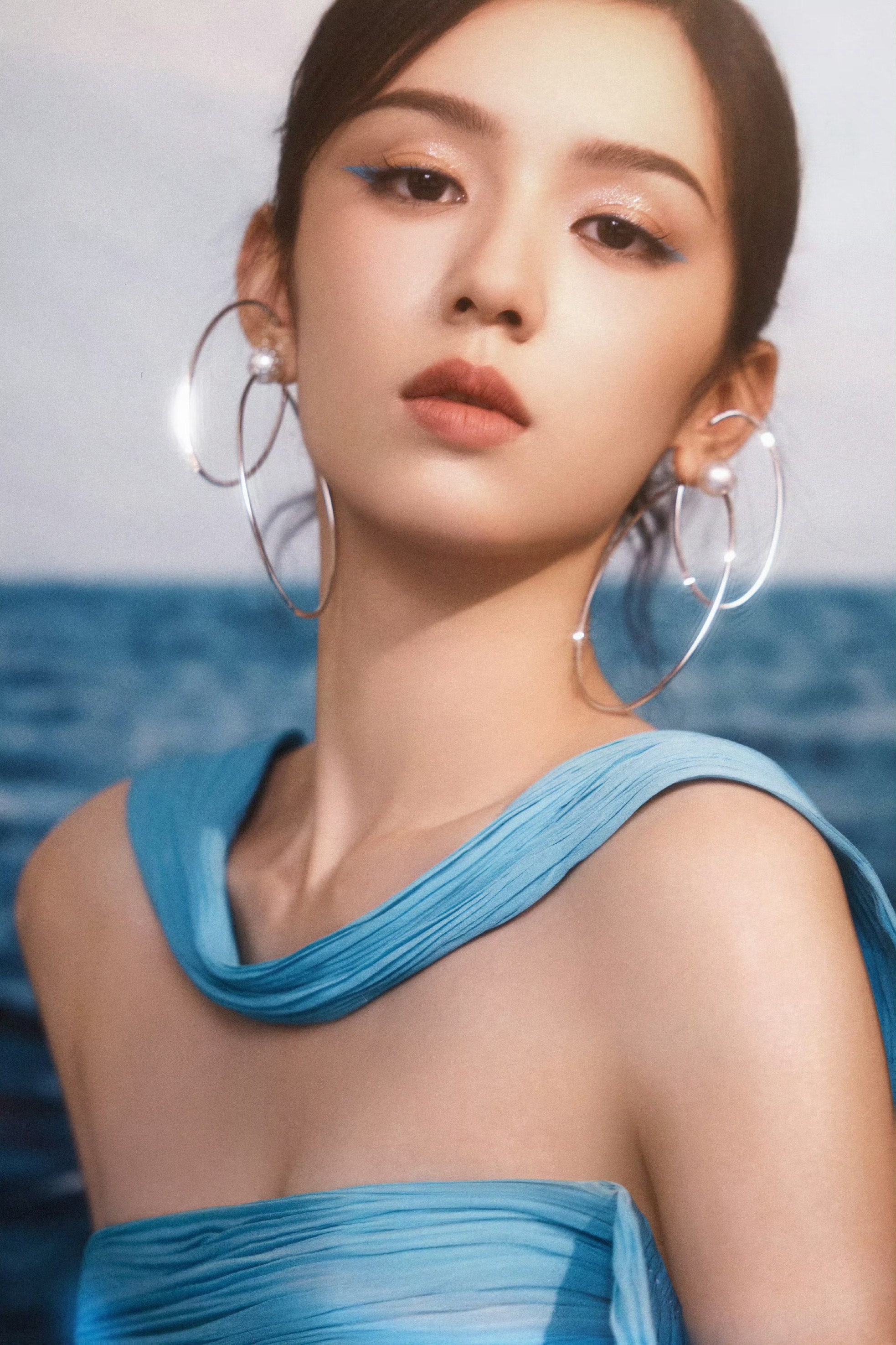 Bức ảnh gây lú cực mạnh đang chia rẽ MXH: Mỗi người nhìn ra 1 minh tinh, rốt cuộc cô ấy là ai?- Ảnh 9.