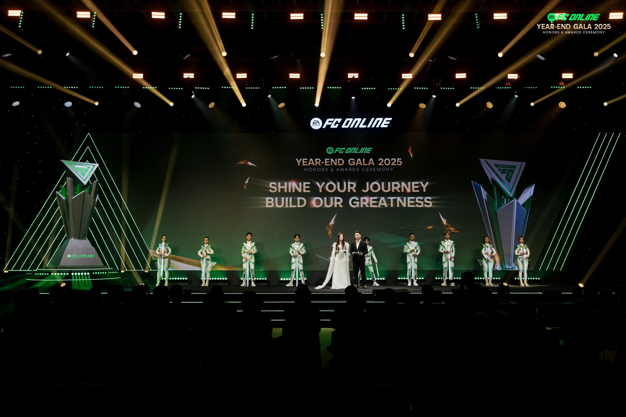 FC Online Year-End Gala 2025 - “Shine Your Journey – Build Our Greatness”- Ảnh 3.