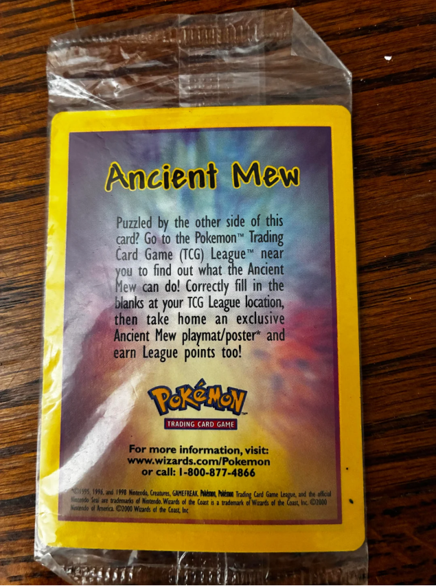 Dọn đồ trong nhà kho của bố, nam game thủ bất ngờ phát hiện thẻ bài siêu hiếm, trị giá lên tới hơn 13 triệu- Ảnh 2.