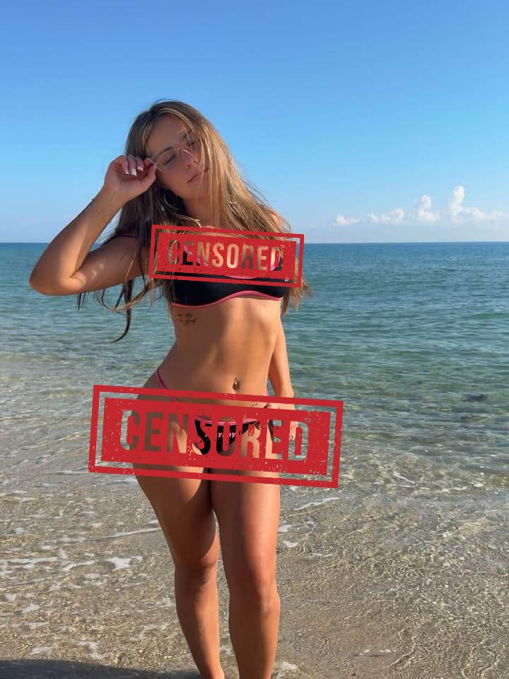 TikToker 18 triệu follow vừa rẽ hướng đã bị fan ném “gạch đá” đến bật khóc trên livestream- Ảnh 2.