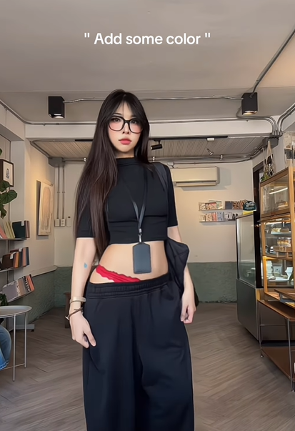 photo-1767456112604 photo-1767456112604