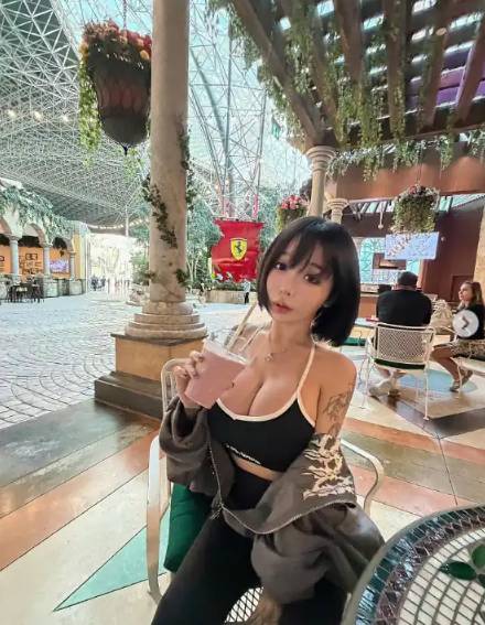 Nữ DJ triệu fan chính thức lấn sân sang ngành phim- Ảnh 1.