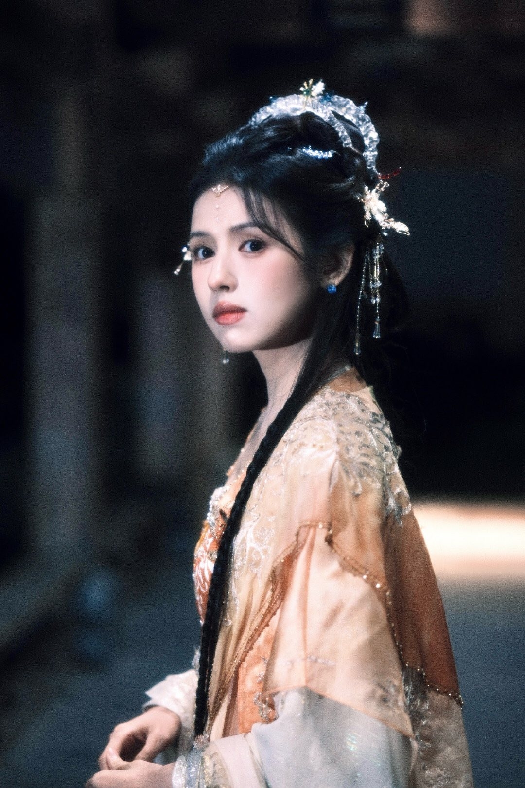 Không phân biệt nổi đây là người thật hay tiên tử trong tranh: Nhan sắc thượng hạng ngàn sao, ăn gì đẹp thế hả trời- Ảnh 4.