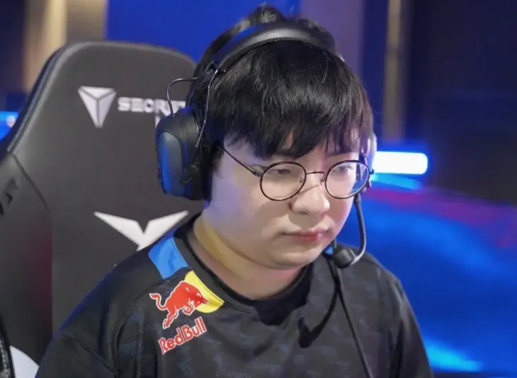 Huyền thoại LCK chỉ ra cái tên duy nhất có thể chơi tốt Azir tại LPL hiện tại- Ảnh 4.